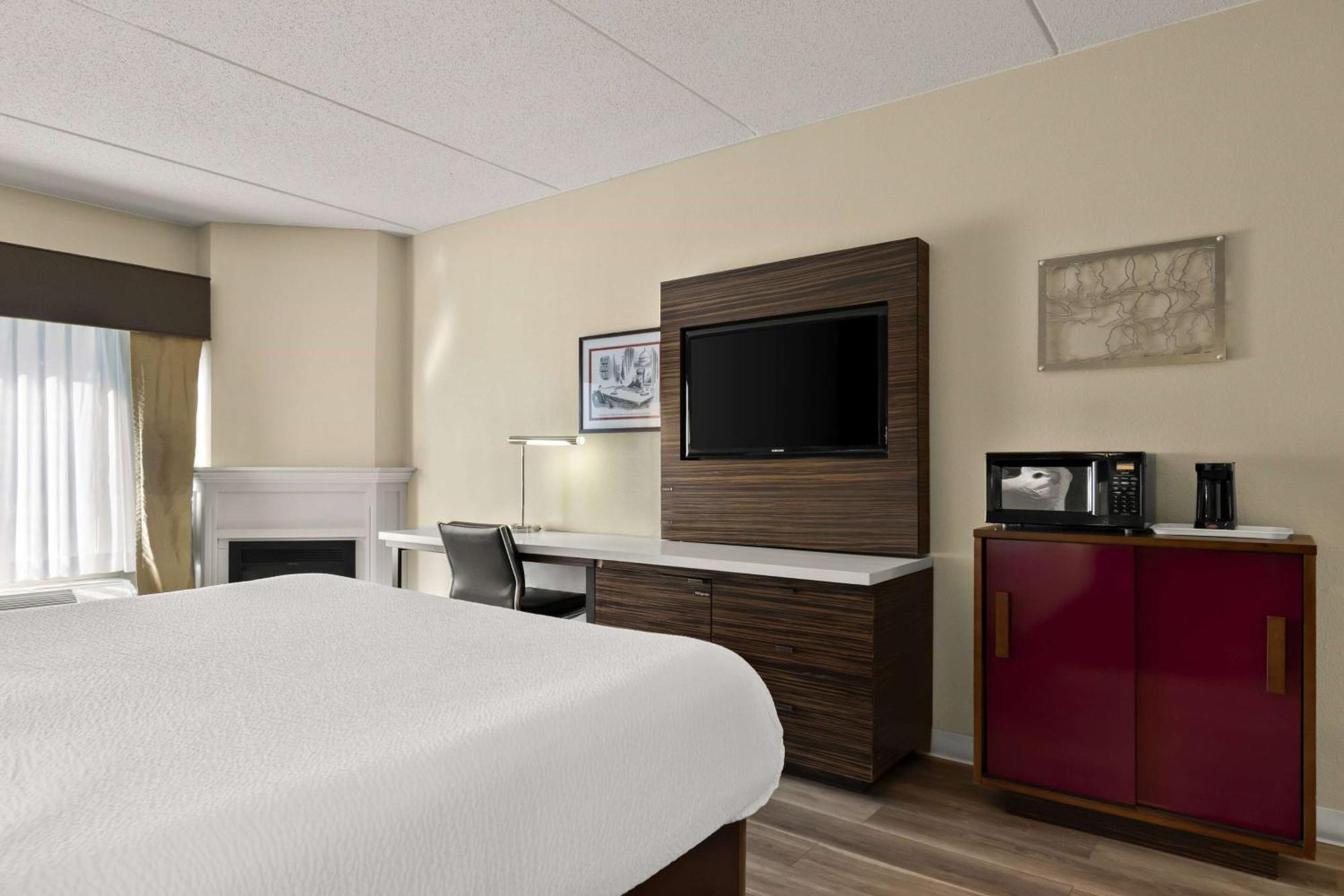 Ramada By Wyndham Harrisburg/Hershey Area Exterior photo