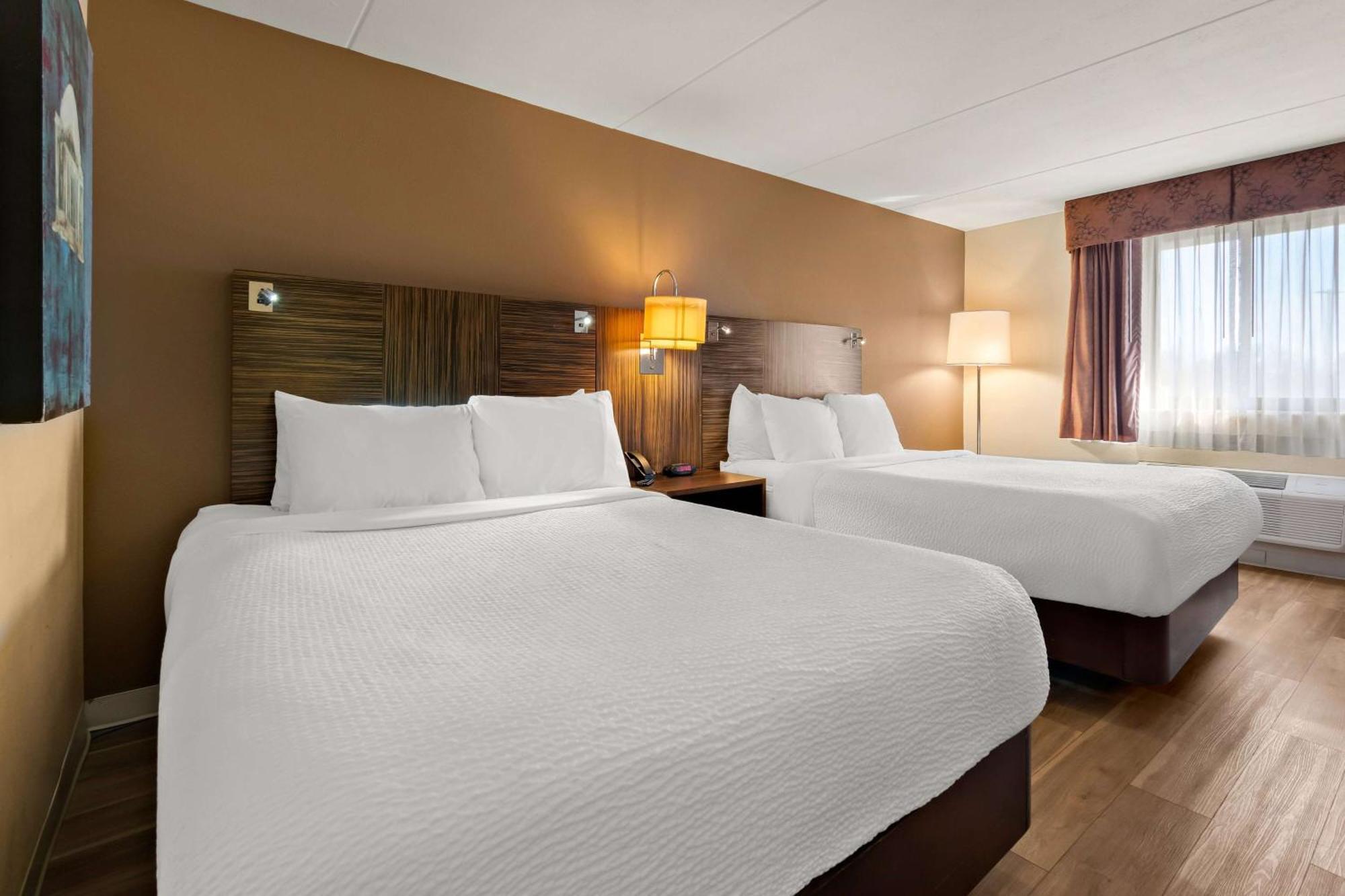 Ramada By Wyndham Harrisburg/Hershey Area Exterior photo