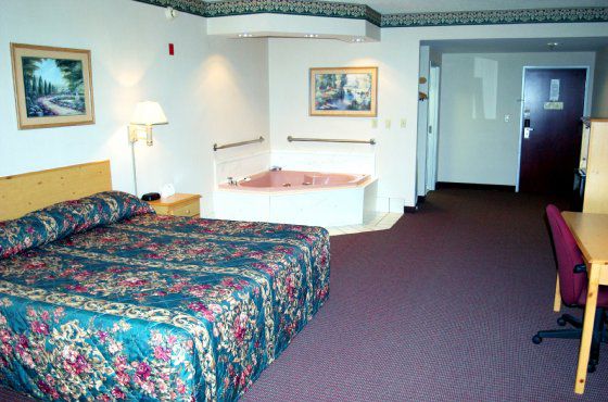 Ramada By Wyndham Harrisburg/Hershey Area Room photo
